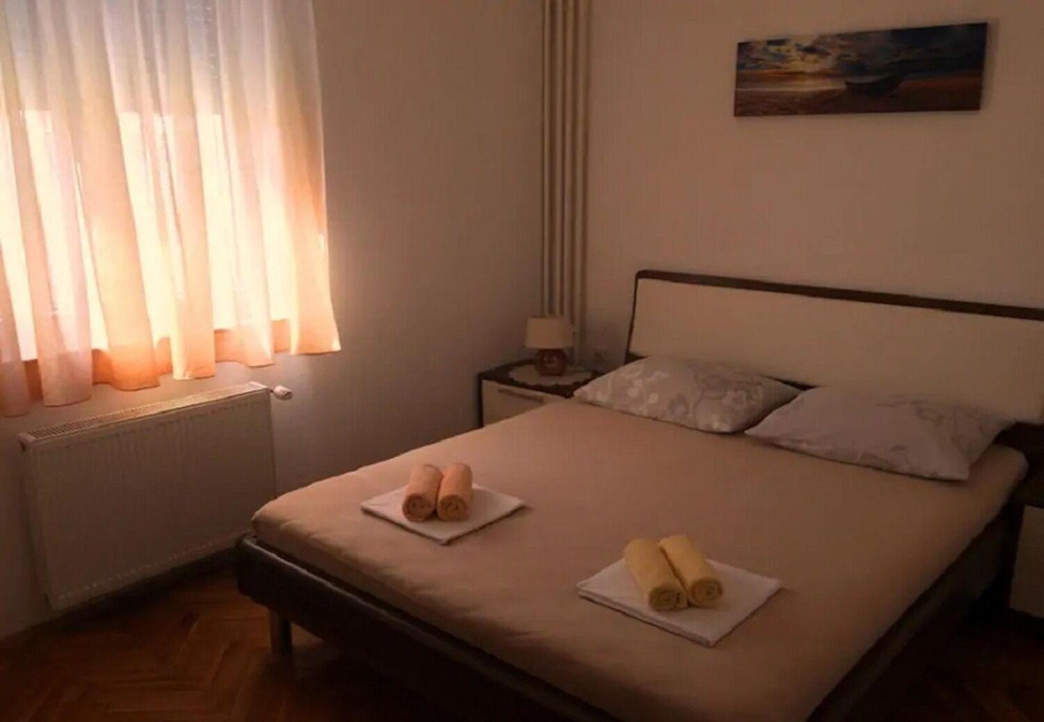 Apartments And Rooms Ognjen - Family Apartments With Free Parking Бетина Екстериор снимка