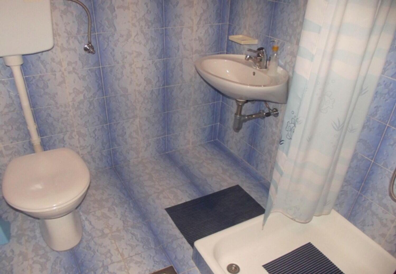 Apartments And Rooms Ognjen - Family Apartments With Free Parking Бетина Екстериор снимка