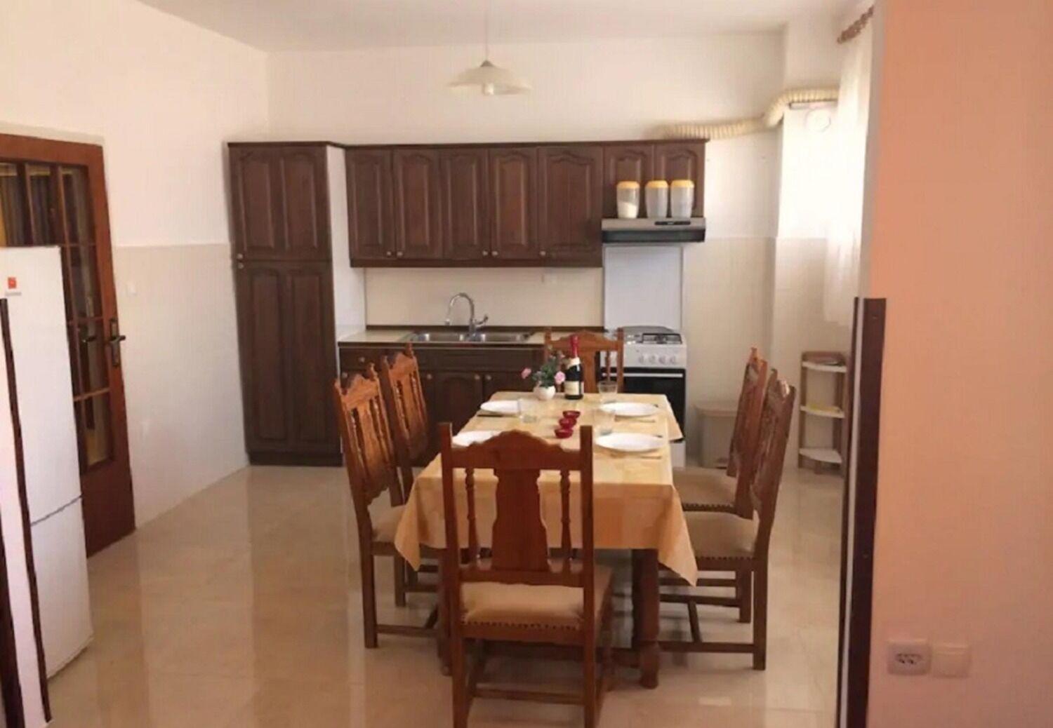 Apartments And Rooms Ognjen - Family Apartments With Free Parking Бетина Екстериор снимка